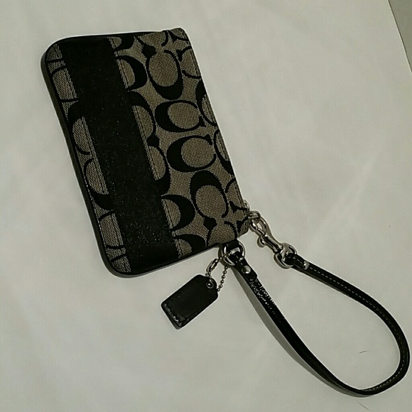 Coach Signature Black & Gray Wristlet - LN - Picture 2 of 5